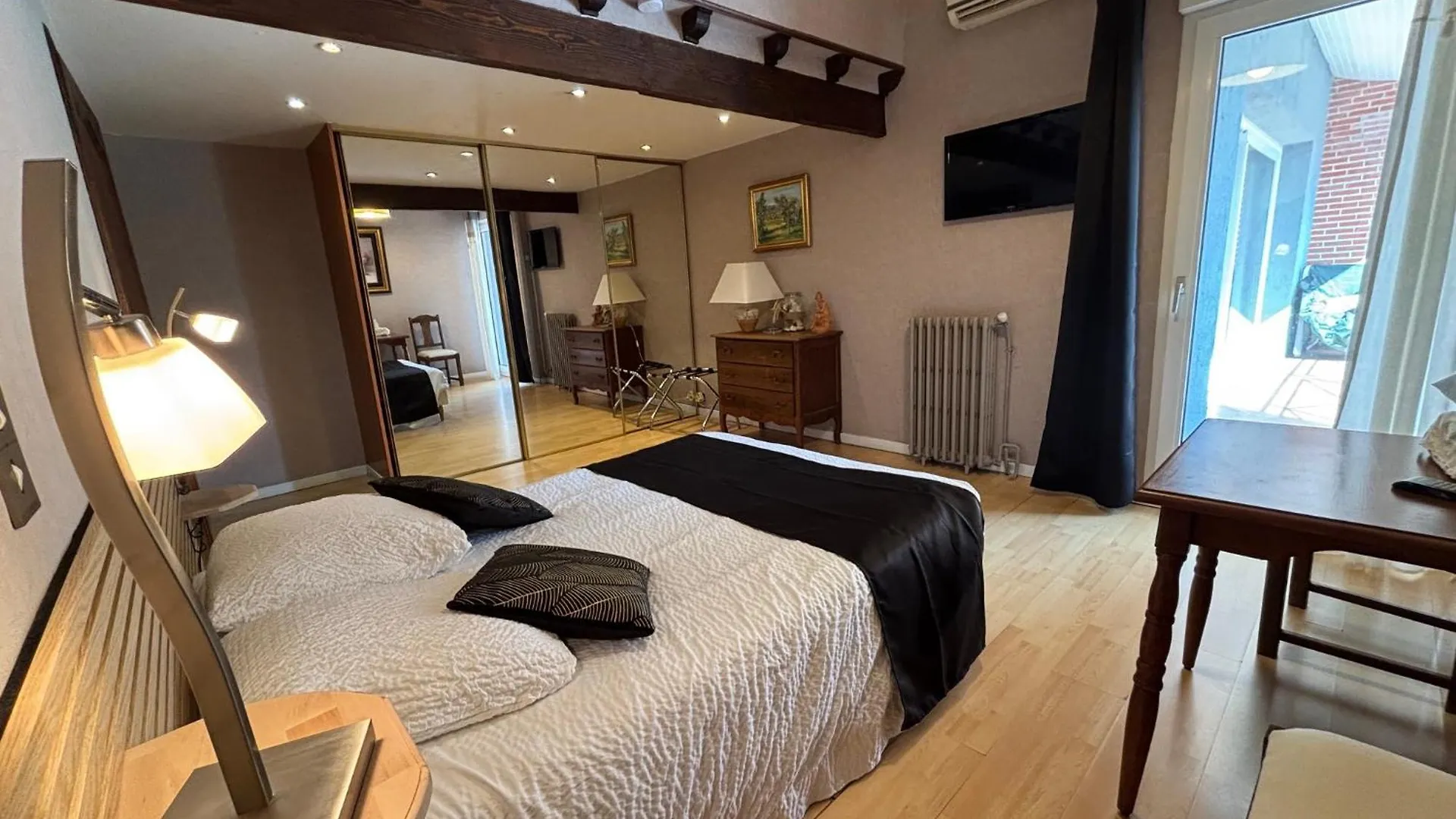 住宿加早餐酒店 多曼德丽芙酒店 Montgaillard-Lauragais